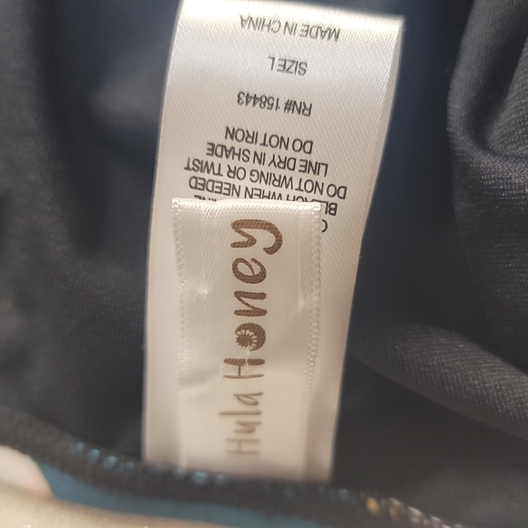 HULA HONEY Black Printed Stretch Lined Moderate Coverage Hipster Swimsuit - Picture 9 of 10